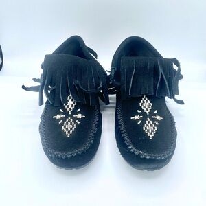 Manitobah Mukluks Suede Harvester Moccasin Booties Boots Black Womens Shoes 6 US
